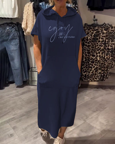Ebba™ | Casual kjole med hætte og feminin pasform