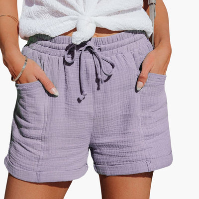MIRAVO | Let Sommer-Shorts – Model Emma